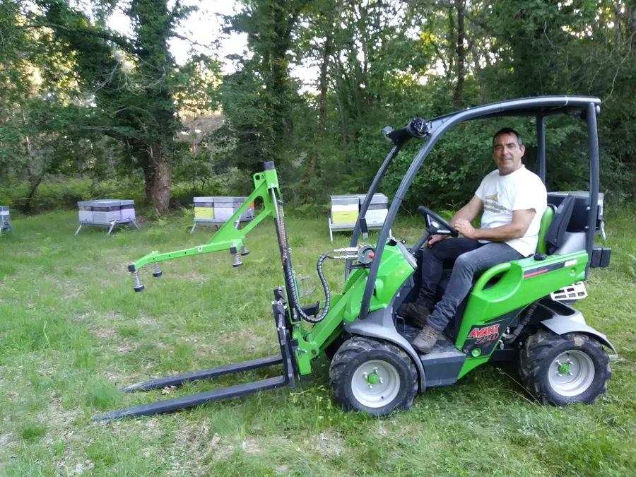 Chariot lève-ruches, le petit transpalette pour déplacer les ruches